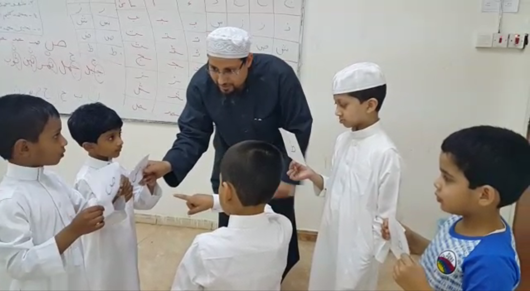 تعليم الحروف لأشبال برنامج ‎الوافي