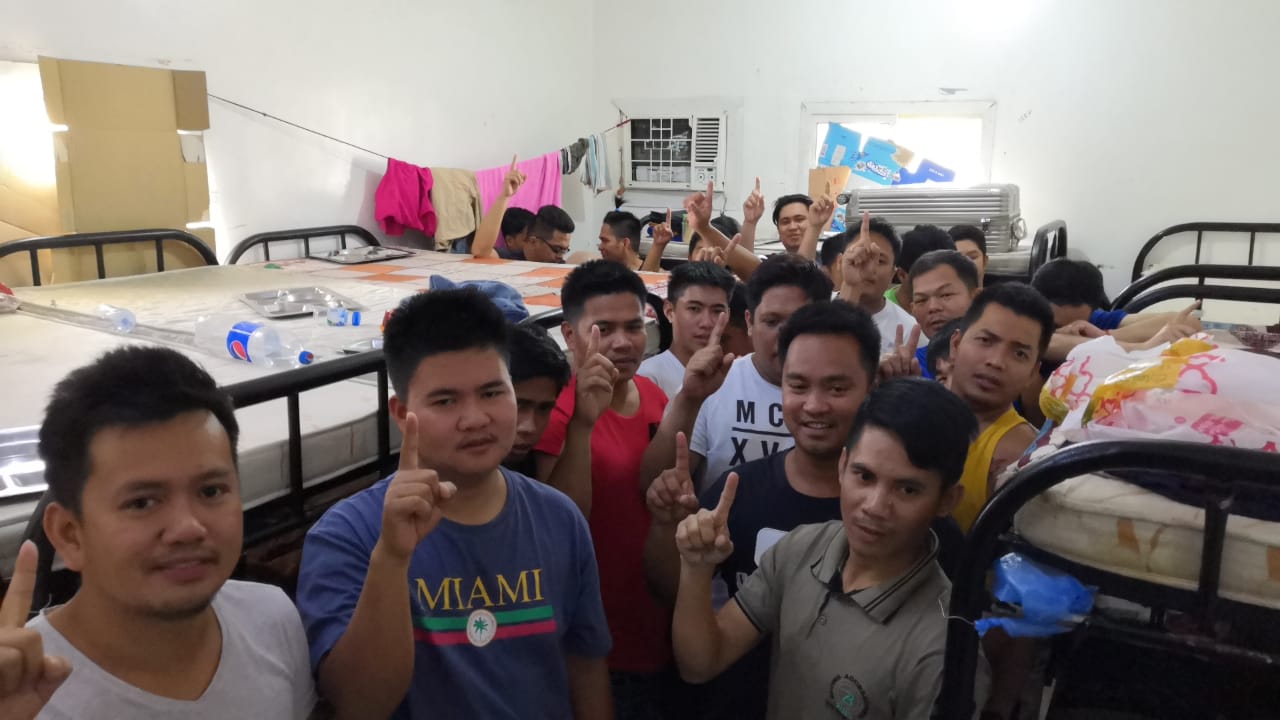 إسلام 18 رجل من ‎الجالية الفلبينية في جولة دعوية