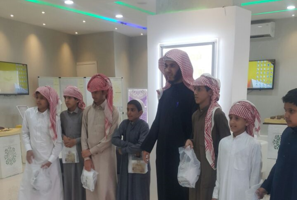 لقطات من زيارة بعض المدارس لمعرض قدوتي .