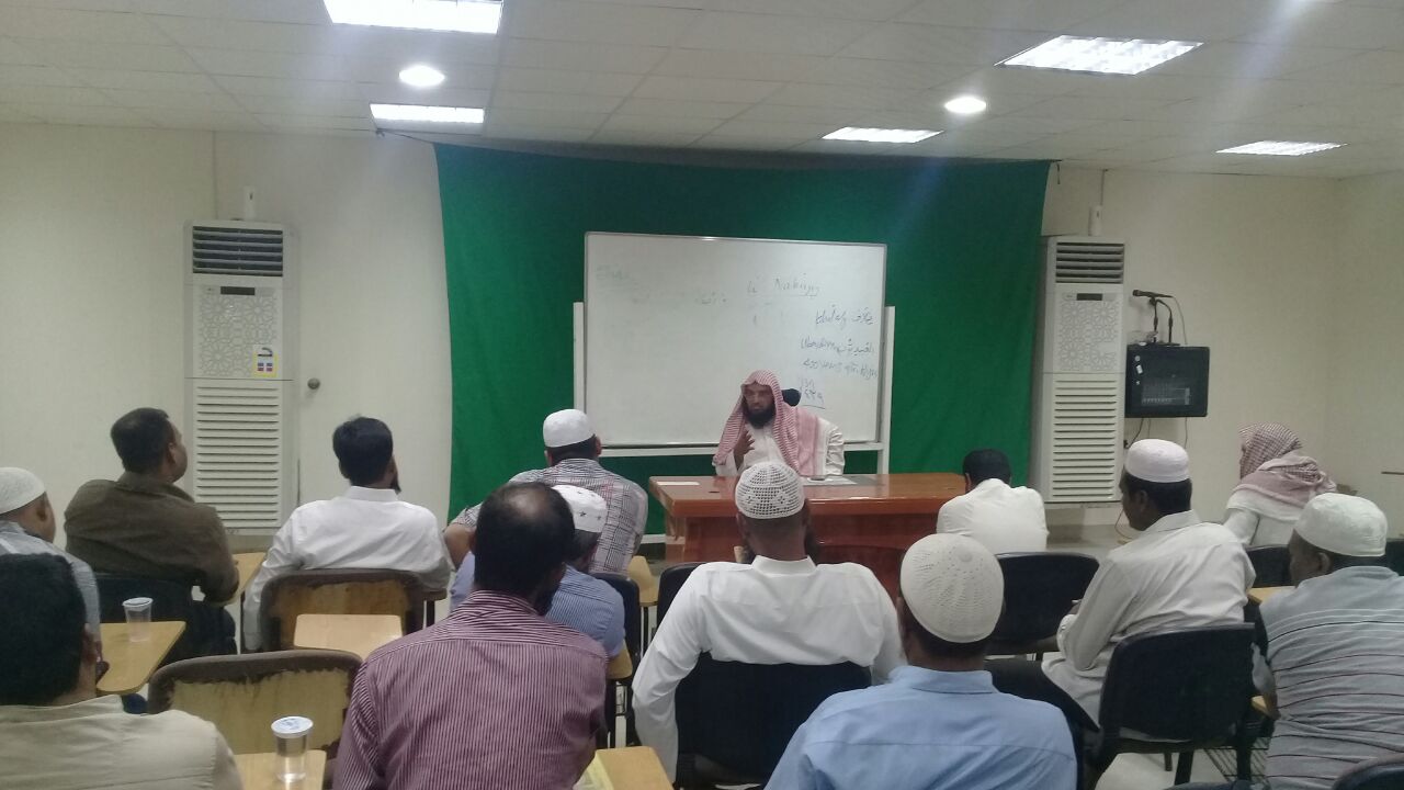 يقام الآن الدرس الأسبوعي للجالية  البنجلاديشية